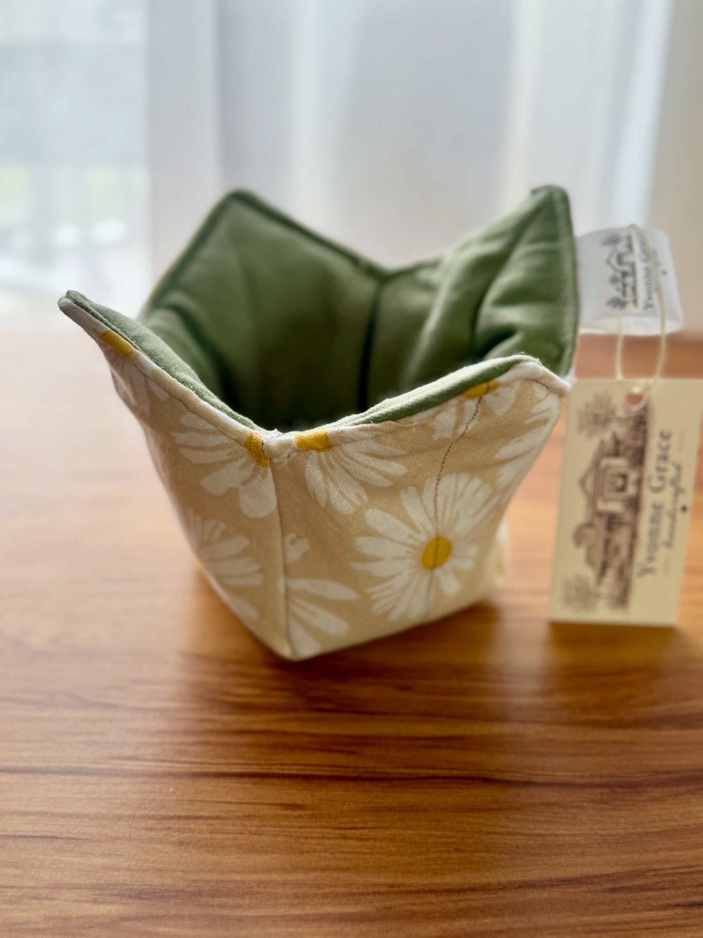 Pint Hugger - Daisy & Sage